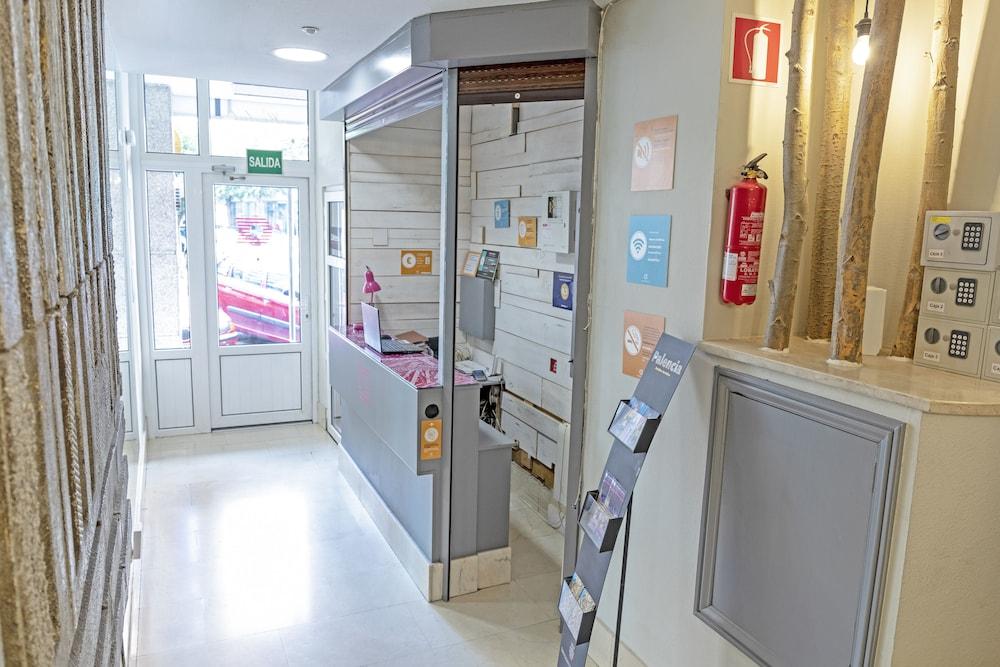 Hostal Alda Palencia Plaza Eksteriør bilde