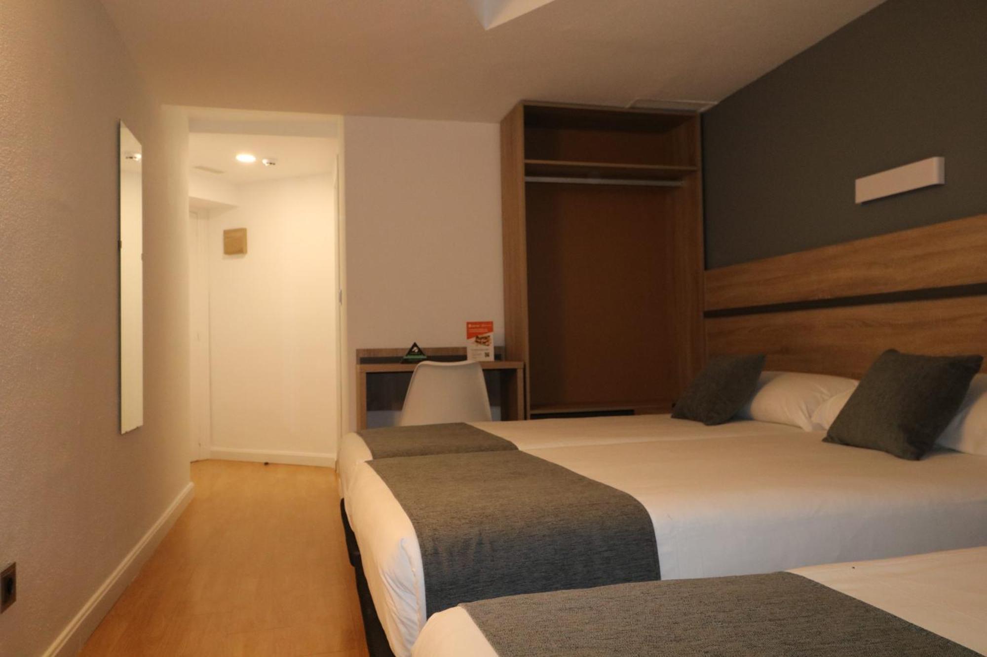 Hostal Alda Palencia Plaza Eksteriør bilde