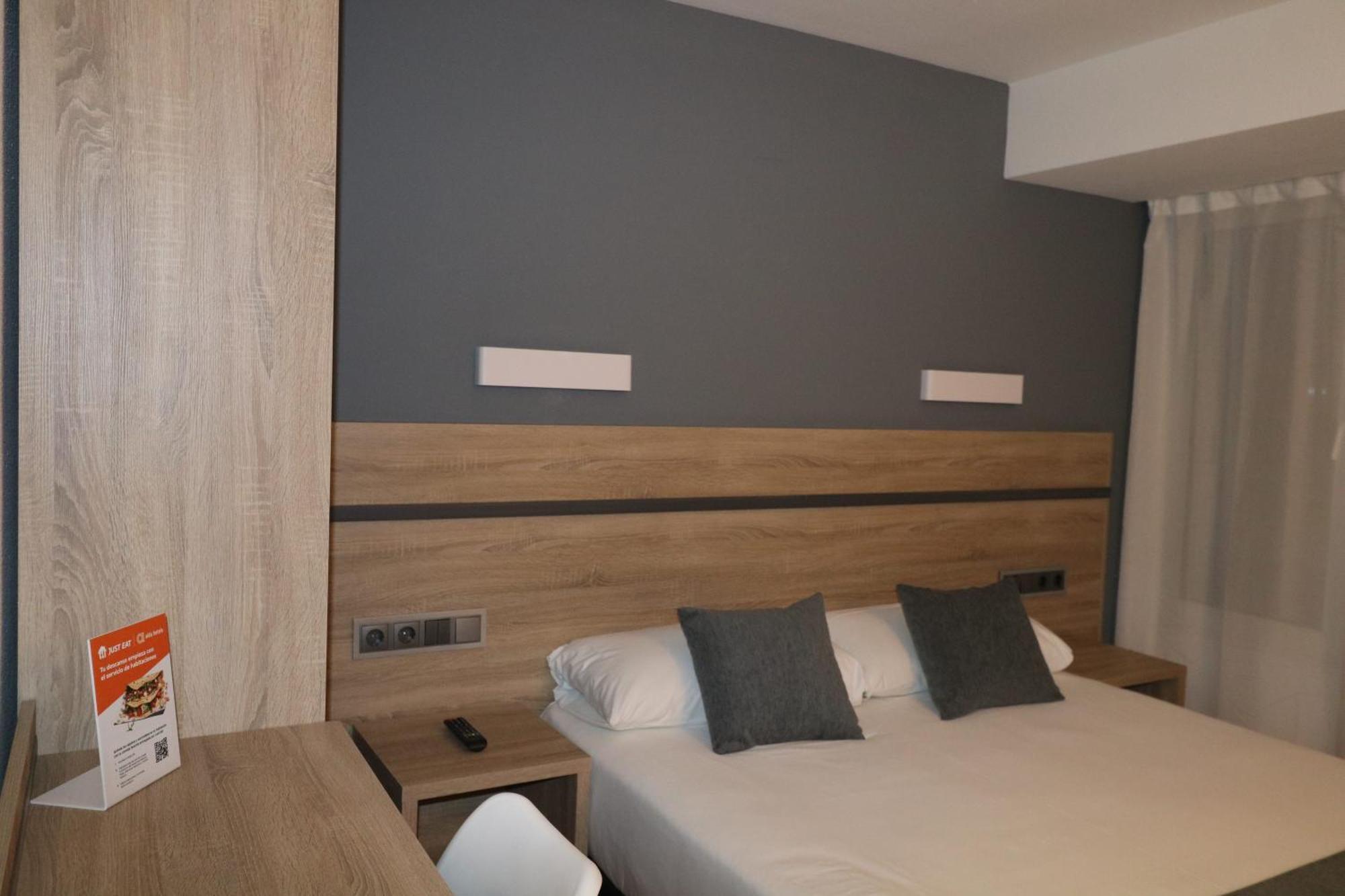 Hostal Alda Palencia Plaza Eksteriør bilde